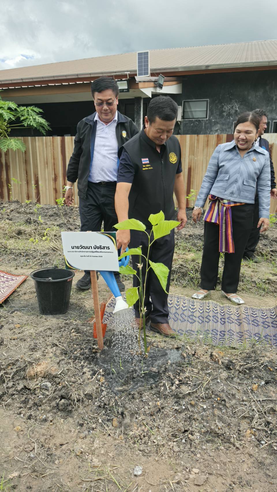 title - ส.ป.ก. ร่วมพิธีเปิดงานประชาสัมพันธ์เปิดตัวแหล่งท่องเที่ยวเชิงเกษตรด้านหม่อนไหม 